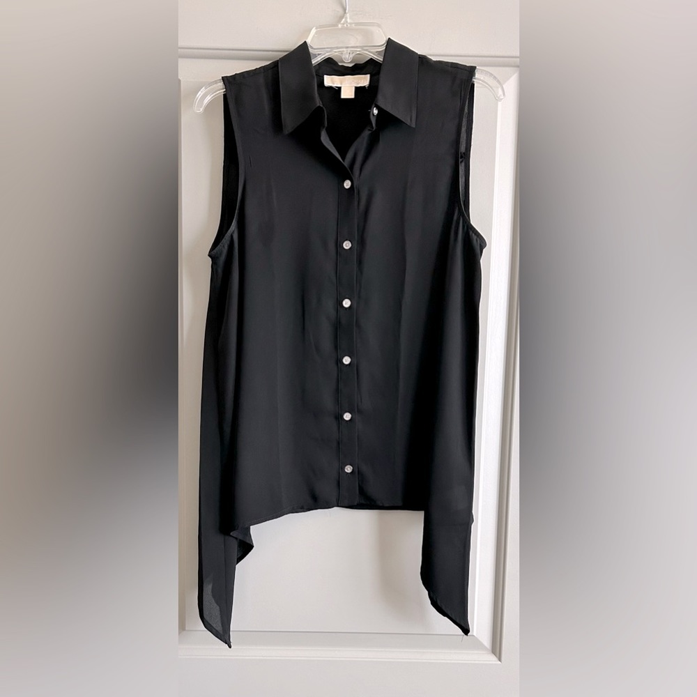Michael Kors Sleeveless Button Down Blouse